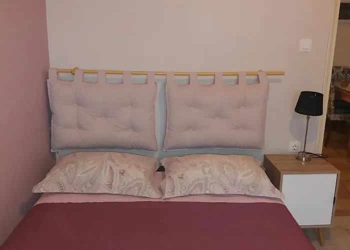 Cozy Apartment Near Historic Centre